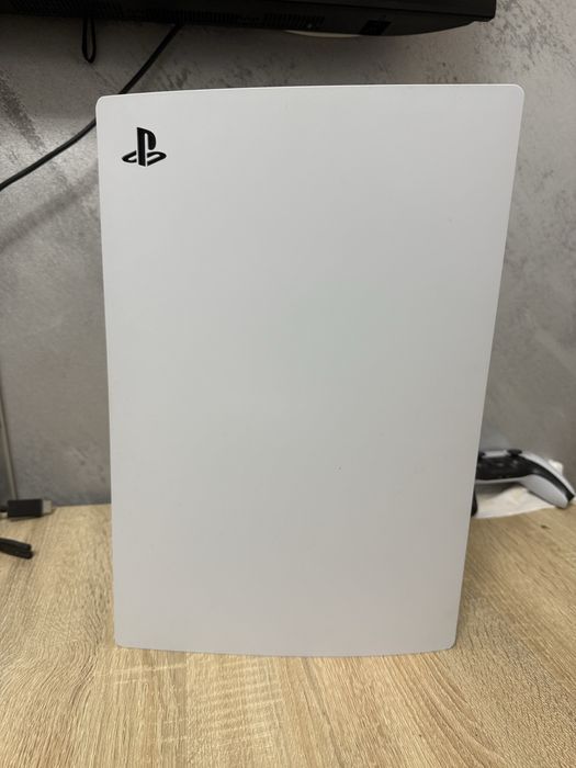 Ps5 digital + doua controlere