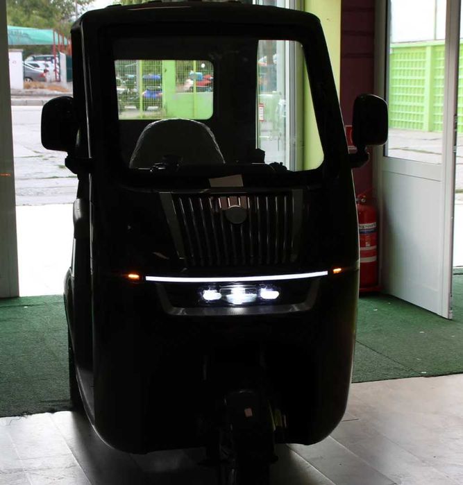 Триместна електрическа триколка LUXURY BUS 2000W/60V/25Ah - GRAY