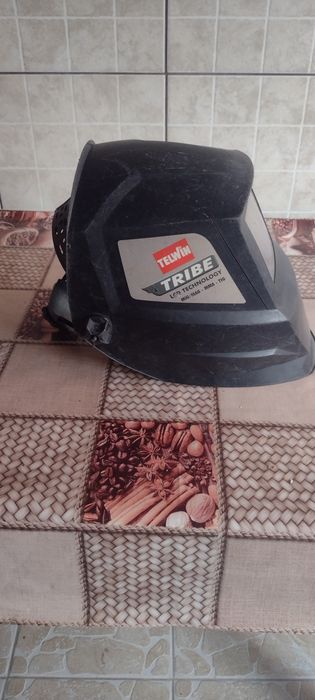 Aparat de sudură MMA și mască de sudură