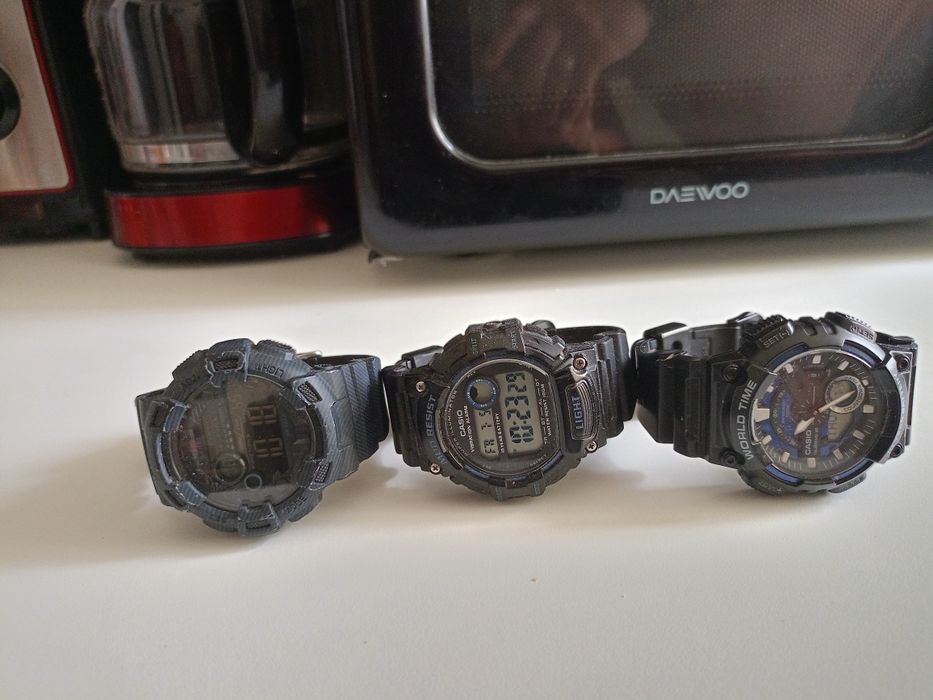 Vând ceasuri Casio,curea silicon,Water Resist,noi , calitate.