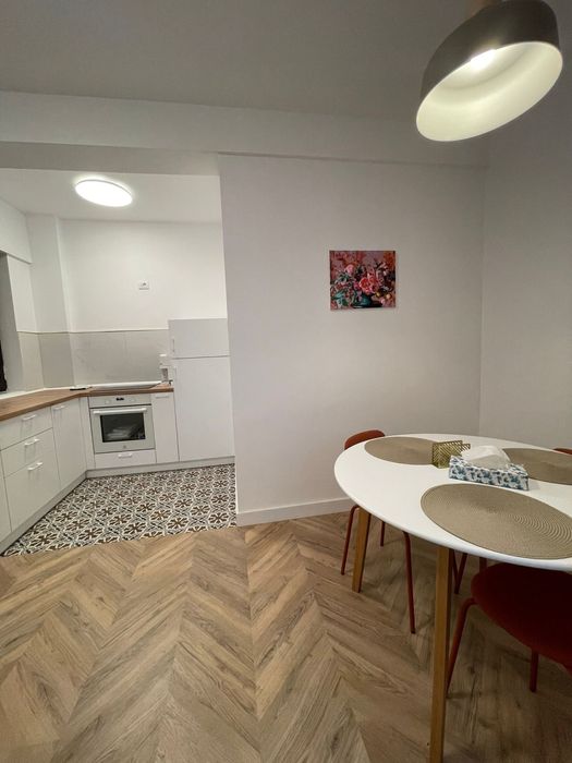 Apartament de inchiriat.