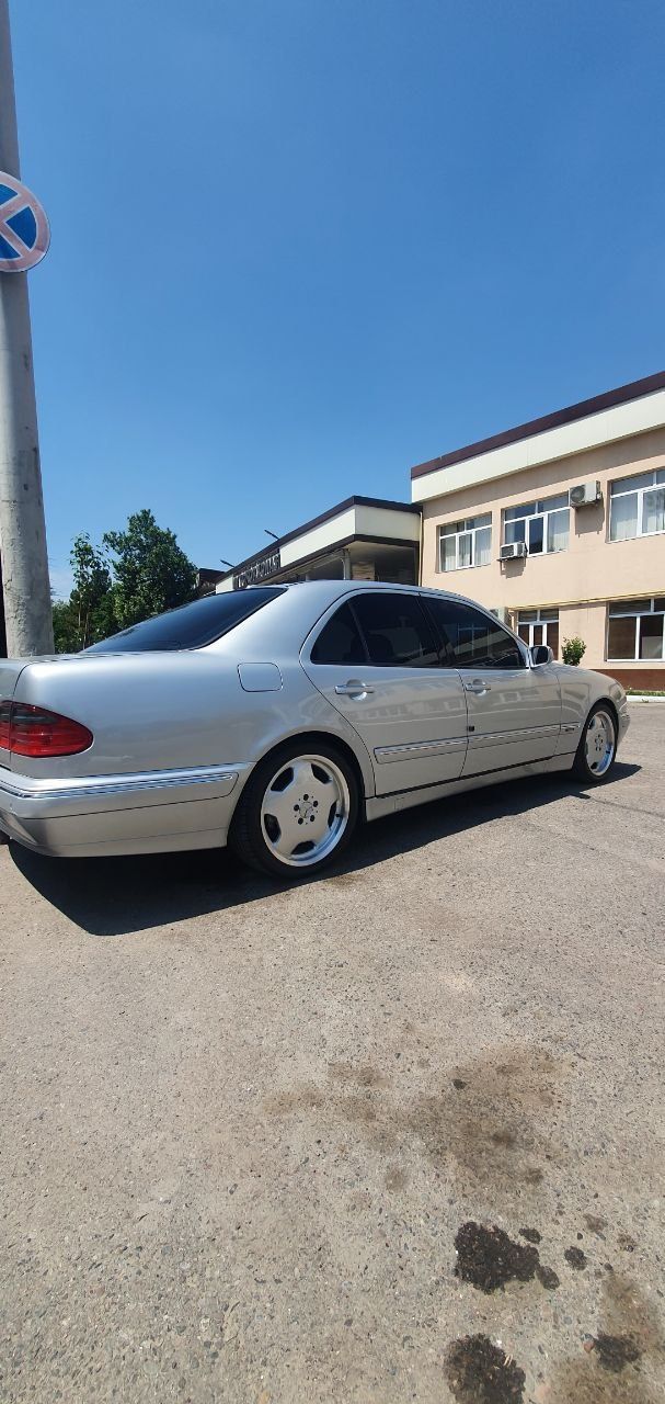 Mercedess Benz W210