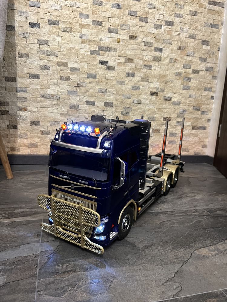 RC камион VOLVO FH16 750