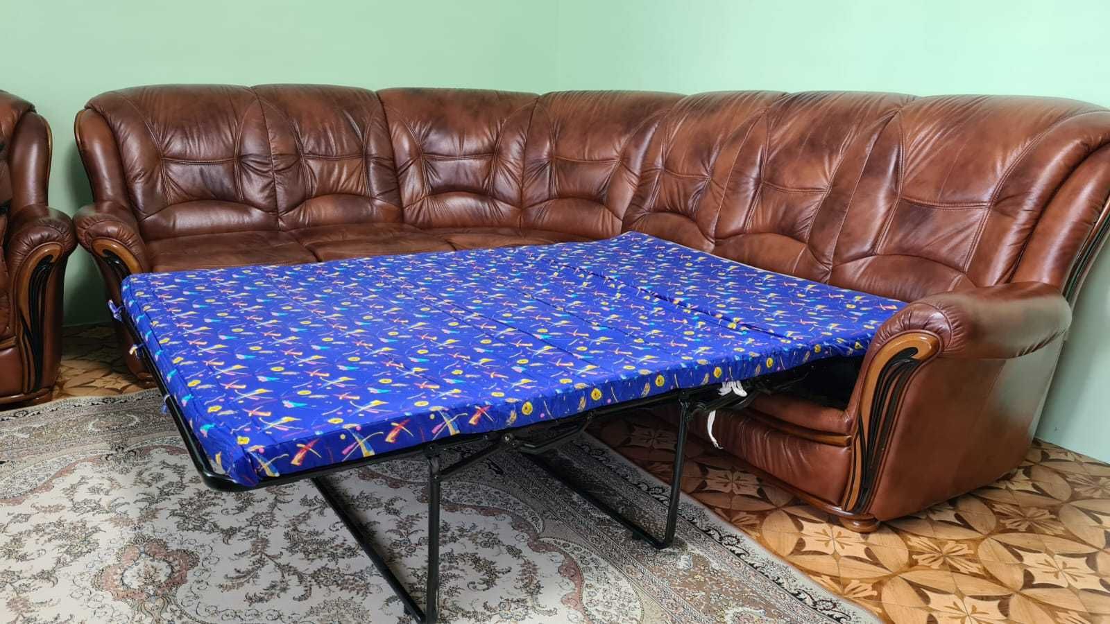Угловой диван с креслом (мягкий уголок), в идеальном состоянии..