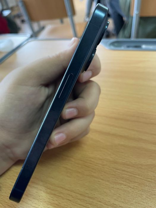 iphone 15 pro impecabil