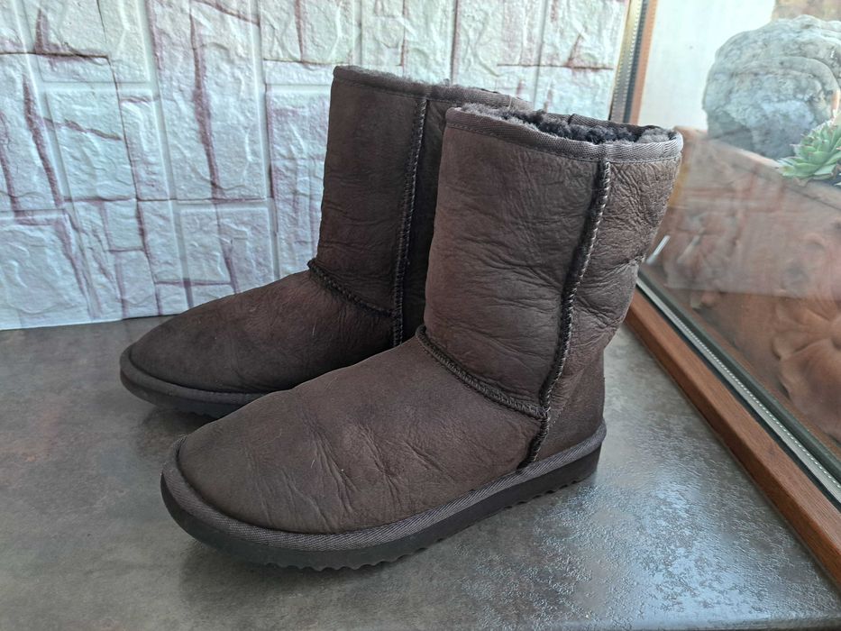 дамски ботуши,зимни обувки,боти,апрески,UGG номер37