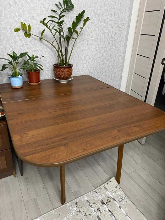 Стол раздвижной б/у