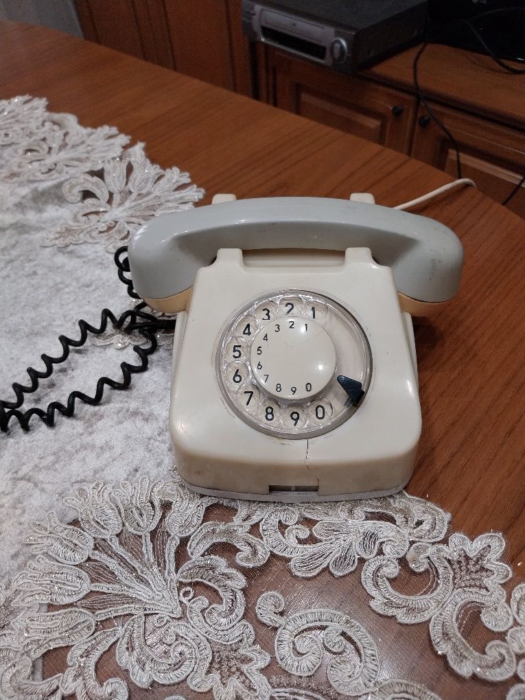 Telefon vechi   .