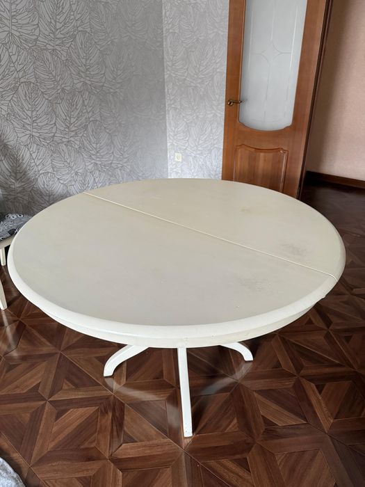 Раздвижной кухонный стол
