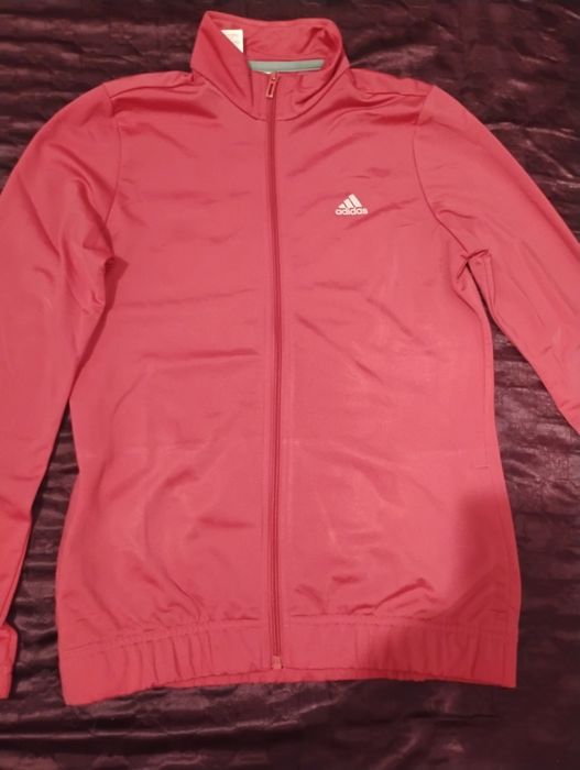 Дамски спортни екипи