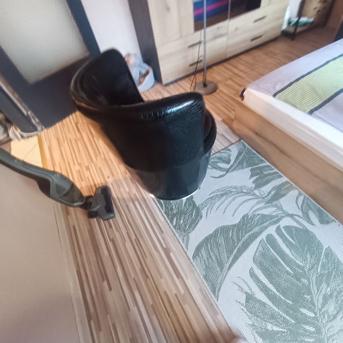 Въртящо кресло от еко лак