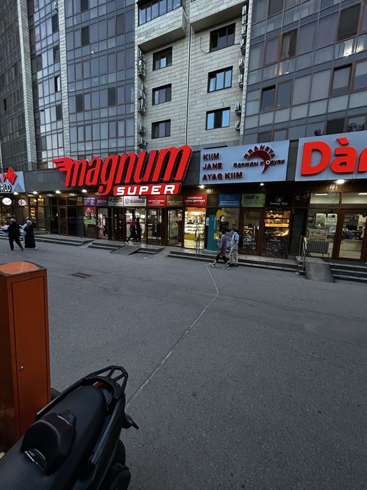 В аренду под кофе аппарат сдаю место в MAGNUM SUPER