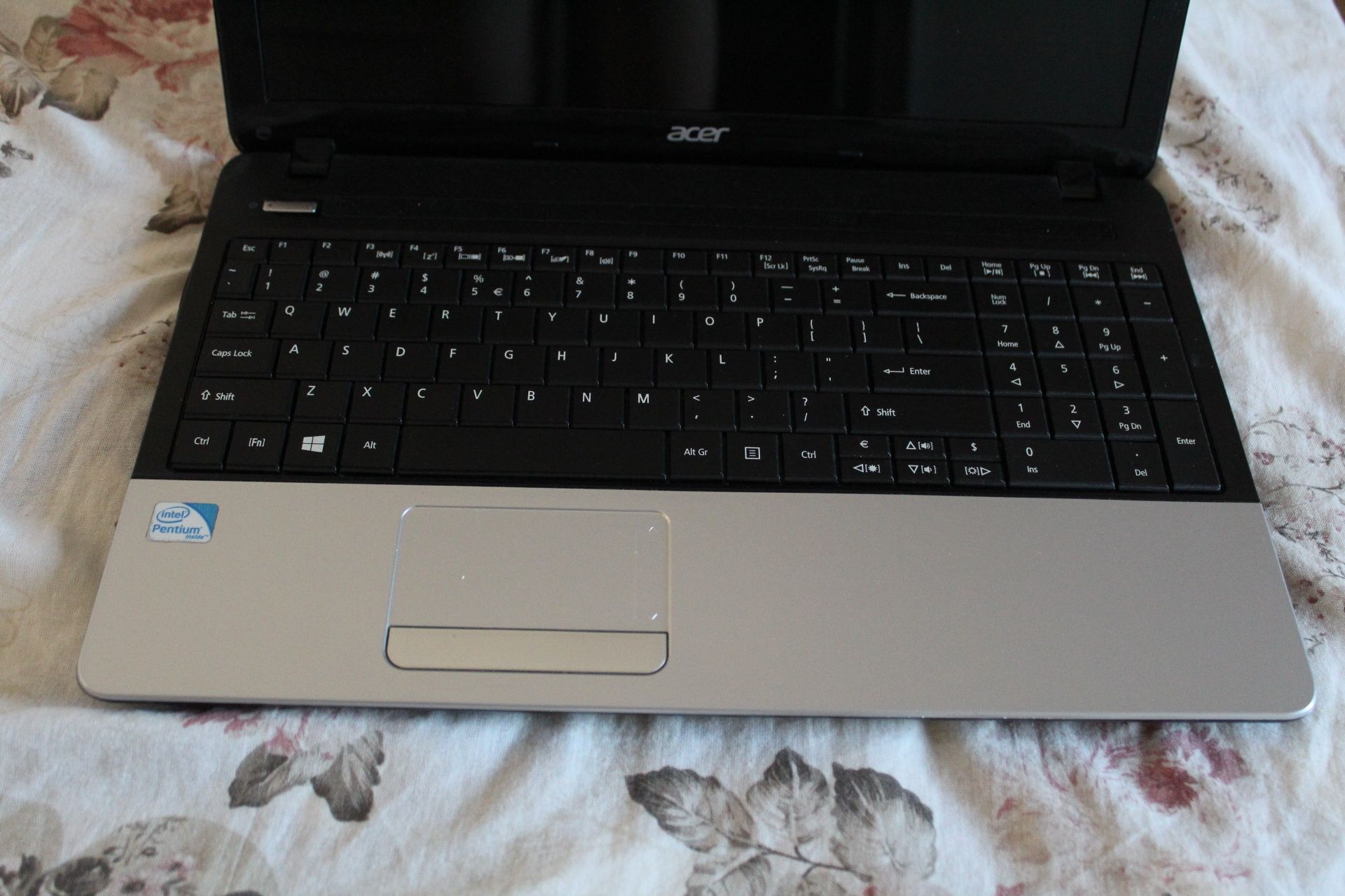 Laptop Acer aspire E1-471