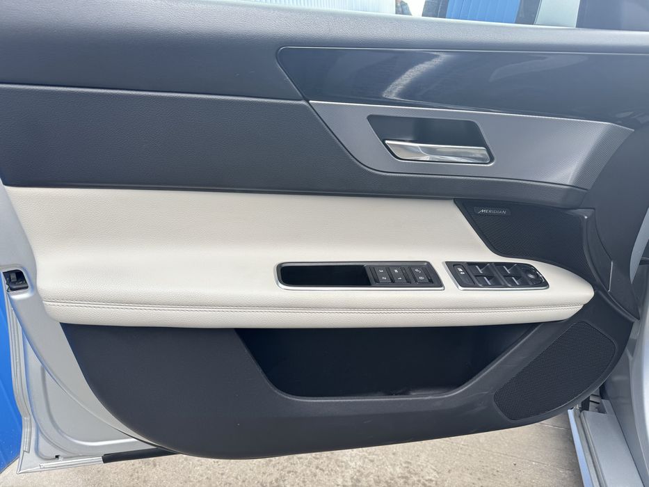 Кожен салон за Jaguar XF