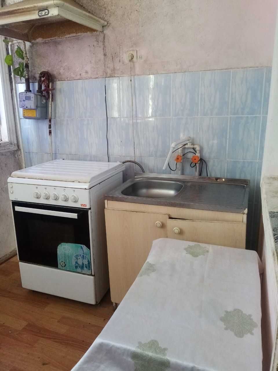 Қоровулбозор шаҳарда 1 хоналик квартира сотилади