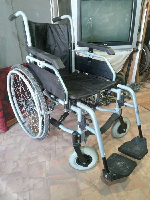 Продам инвалидные коляски
