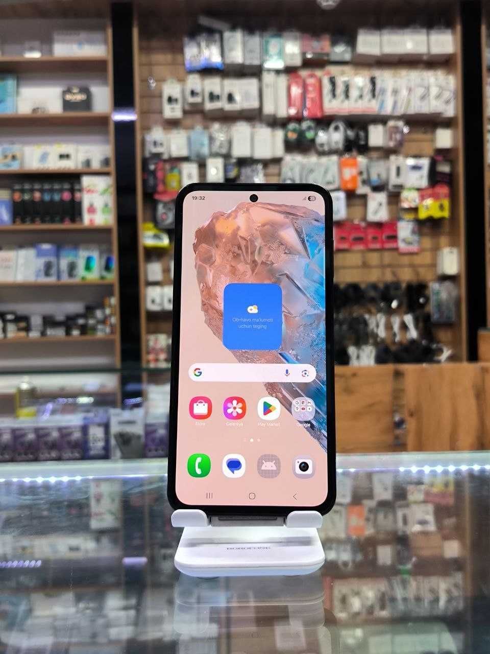 Galaxy m35 5g 200 dollr