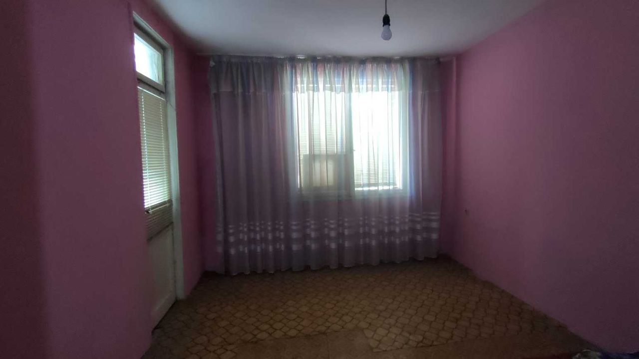 Продава се Четиристаен апартамент в Айтос - 93 кв.м за 823 €/кв.м - Снимка #4