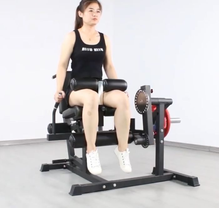 Aparat multifunctional, de extensii a picioarelor si copselor, negru