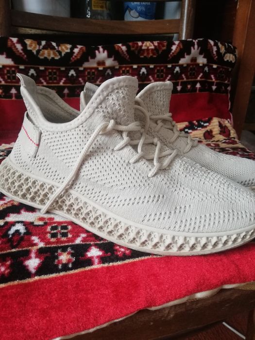 Продам красовки женские 38р.