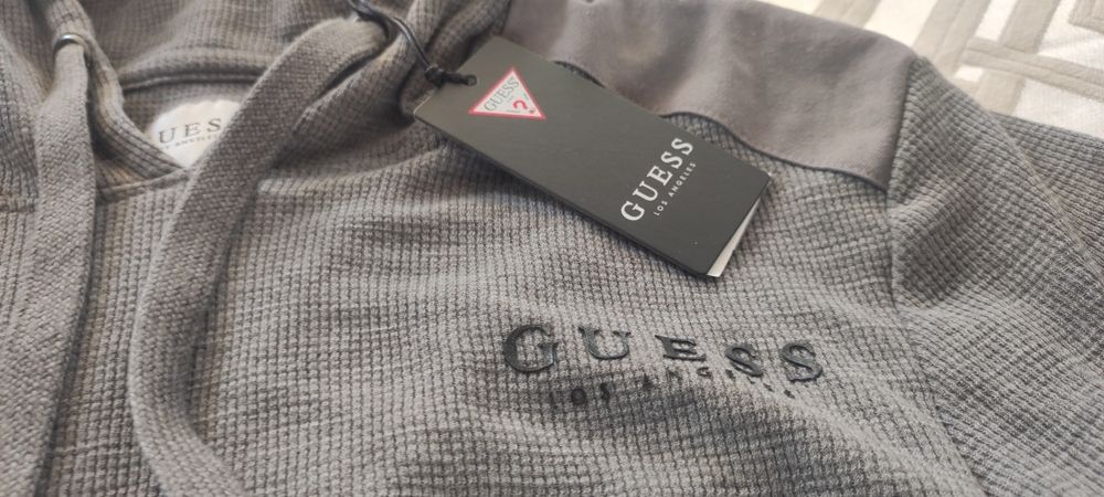 Мъжки суичър на GUESS
