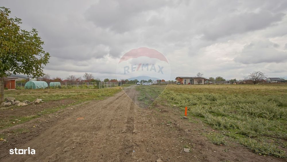 Comision 0 %! Teren 1,952mp Sanpetru, Strada Paraului!