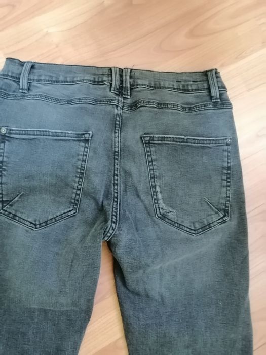 Blugi bărbați, Zara