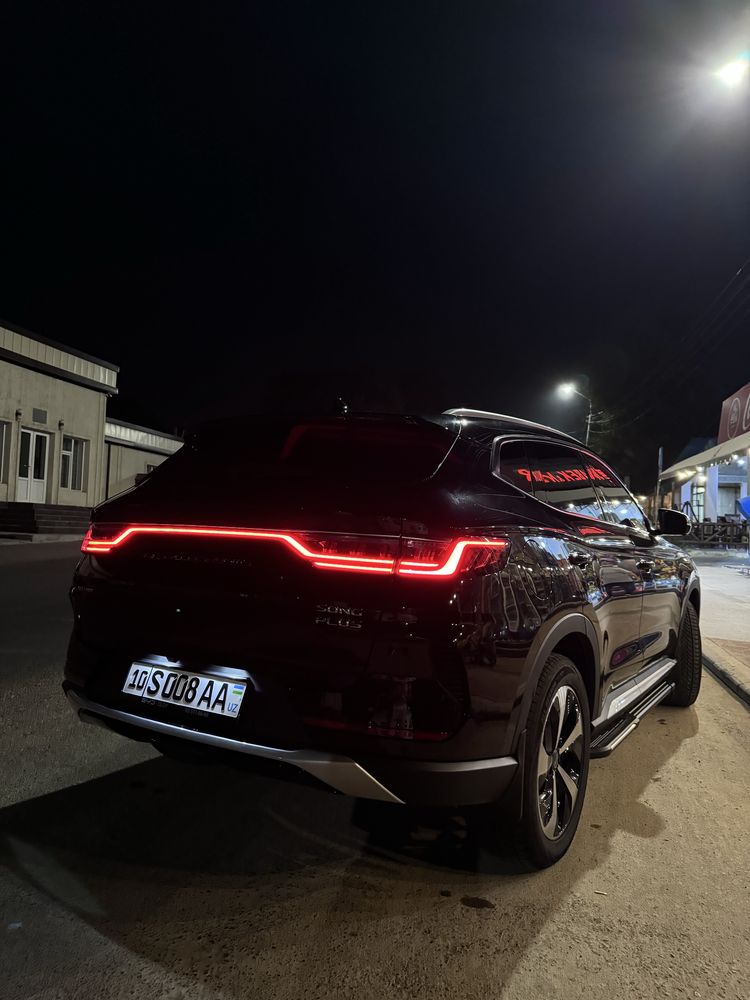 BYD Song Plus Flagship DM-i AWD