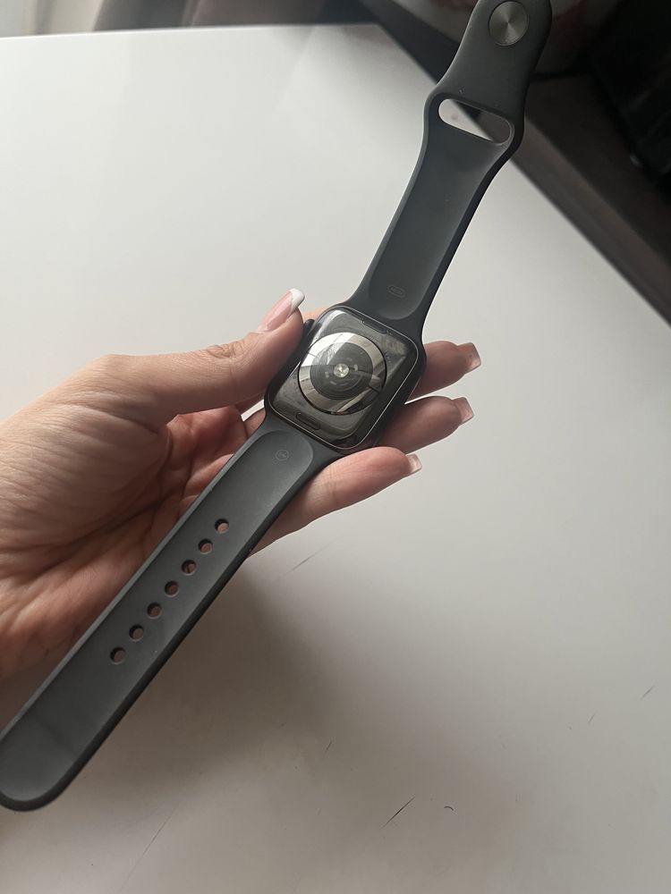 Apple Watch Series 5 44mm Space Gray Aluminium Case
