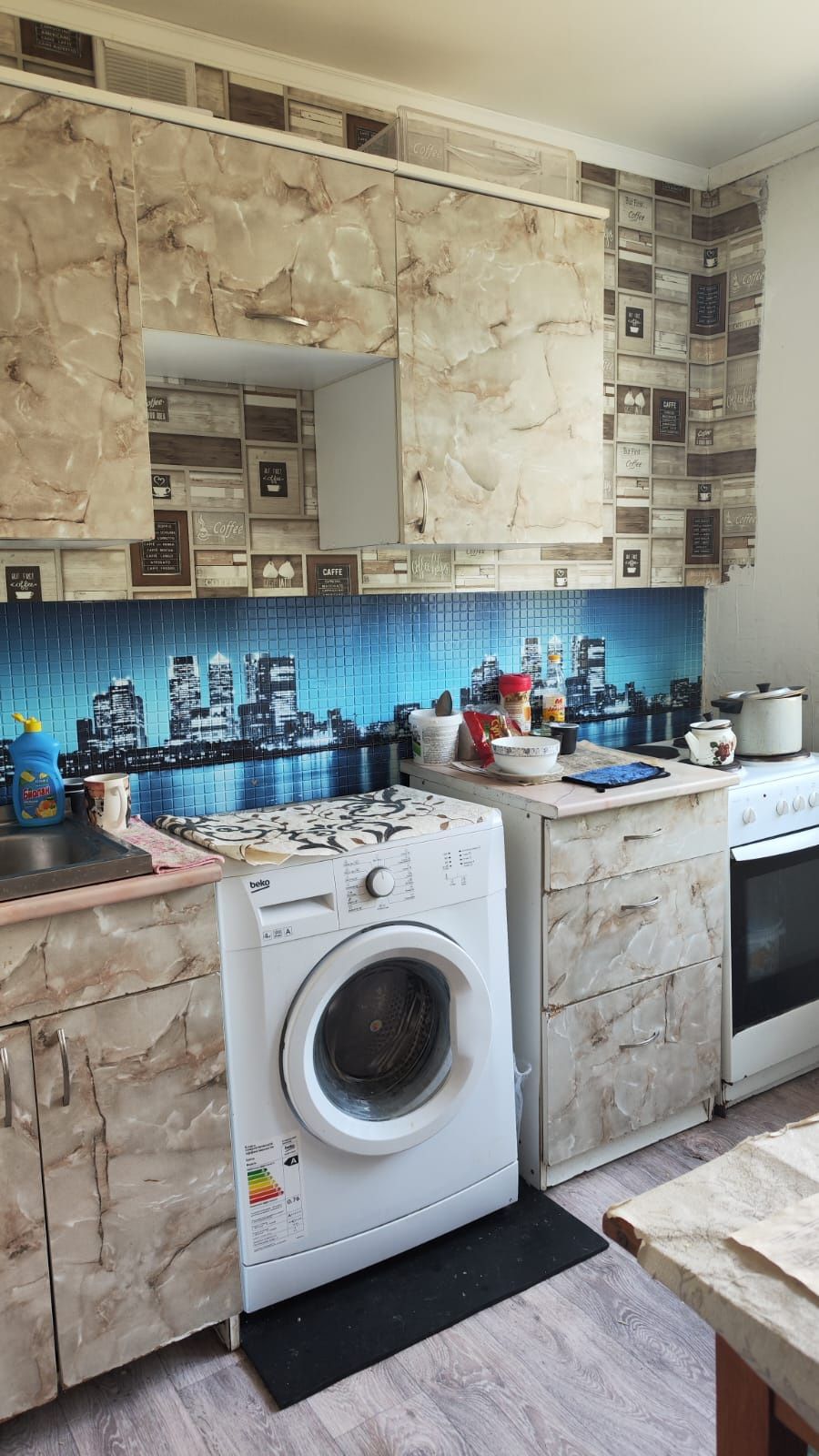 Продаётся 1 комнатная,Карамендеби 72