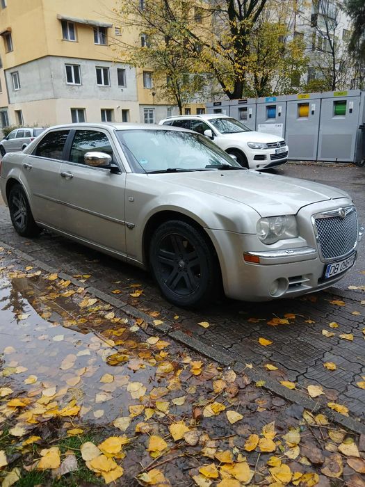 Chrysler c300 2010