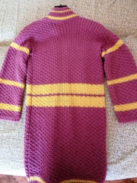 Pardesiu tricotat de mana