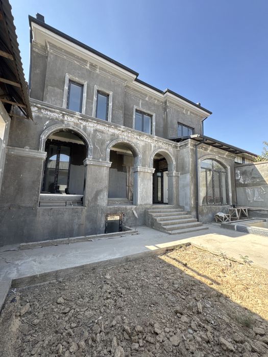 Продается Евро Дом на Амир Тимура 5 сот 10 ком 3 уровнья 80% ремонт