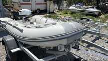 Barca RIB Zodiac 270 gonflabila chila dubla rigida cu motor Yamaha 4hp