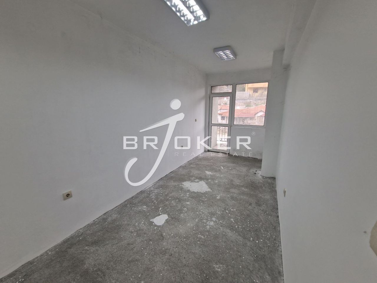 Продава се Магазин в Хасково, Хисаря - 161 кв.м за 380 €/кв.м - Снимка #4