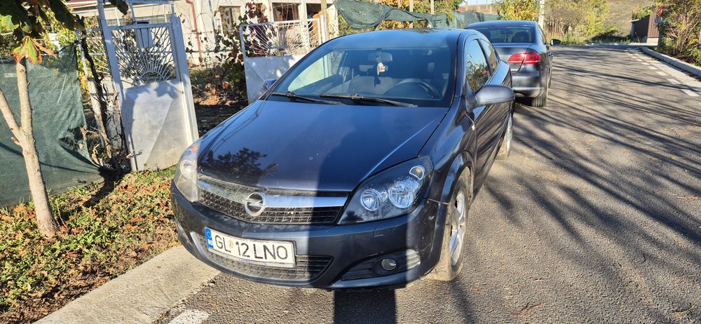 Vând Opel Astra H GTC