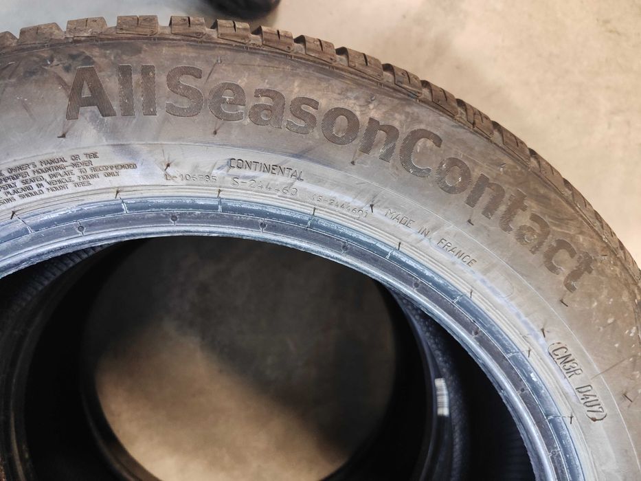 2бр.всесезонни гуми 215/55/17 Continental