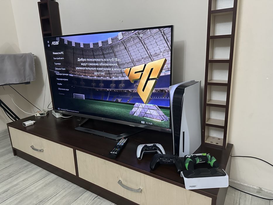 Sony PS5 Сони пс5 плейстейшен 5 playstation 5 +4игры+2 джостика+зарядк