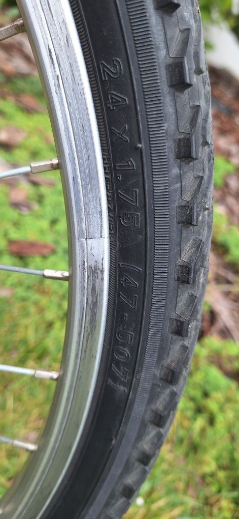 Vindem bicicletă B-twin în stare excelentă!