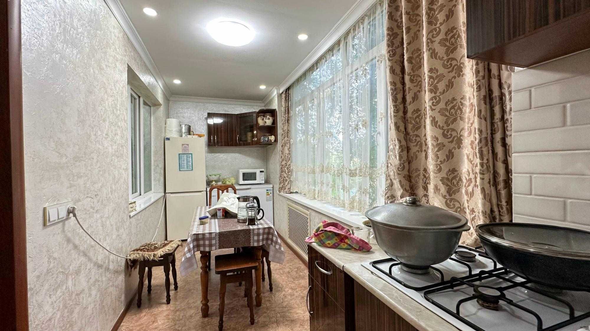 Продам 4 комнатную квартиру в мкр Жастар Айман ИмпериЯ