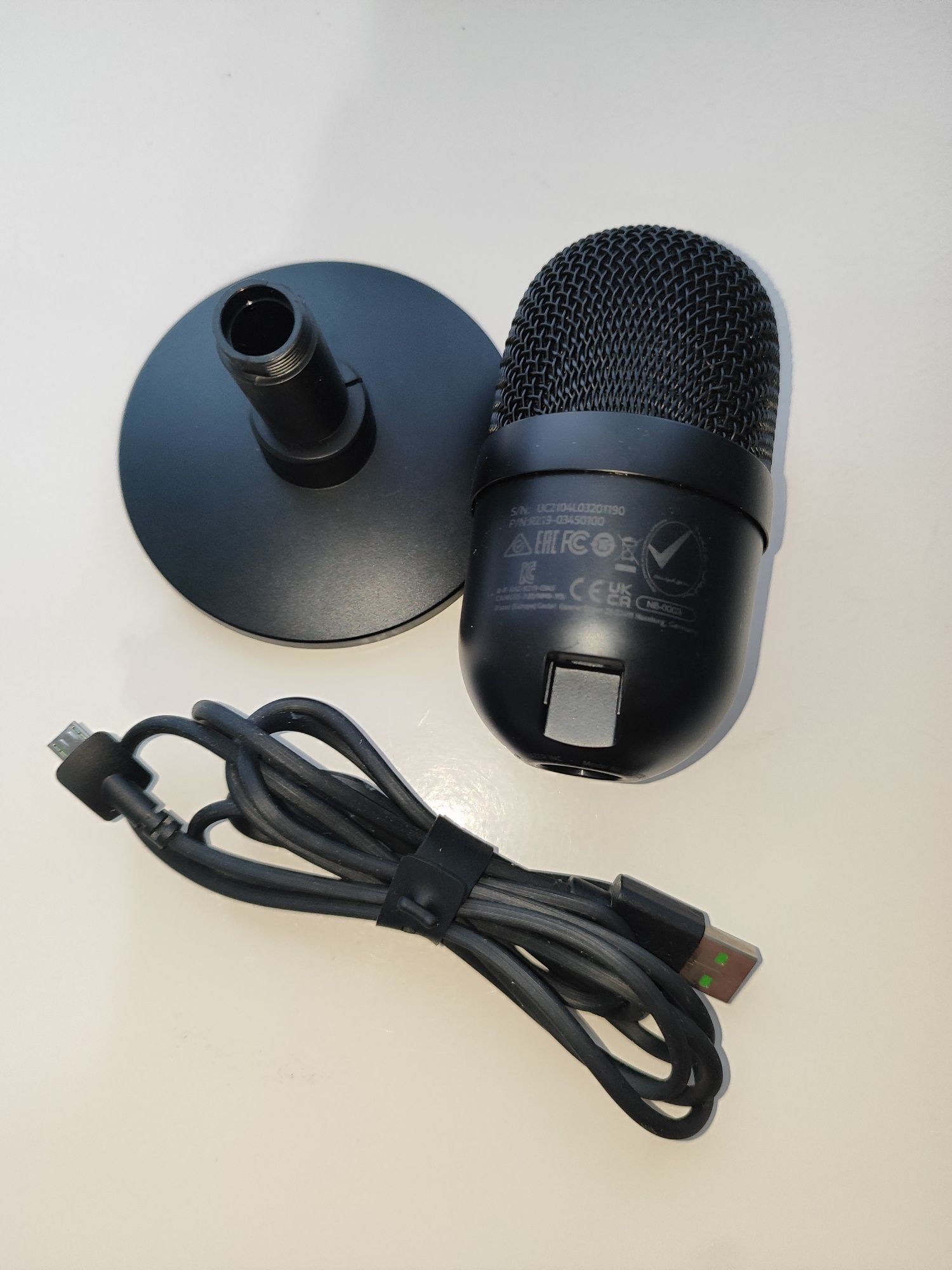 Микрофон Razer Seiren Mini