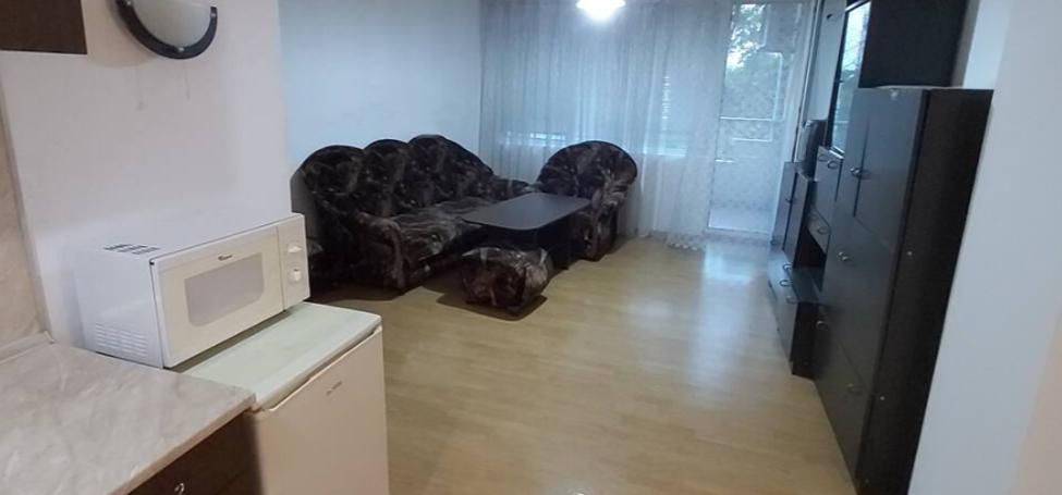 Дава се под наем Едностаен апартамент в Пловдив, Кършияка - 58 кв.м за 275 € - Снимка #1