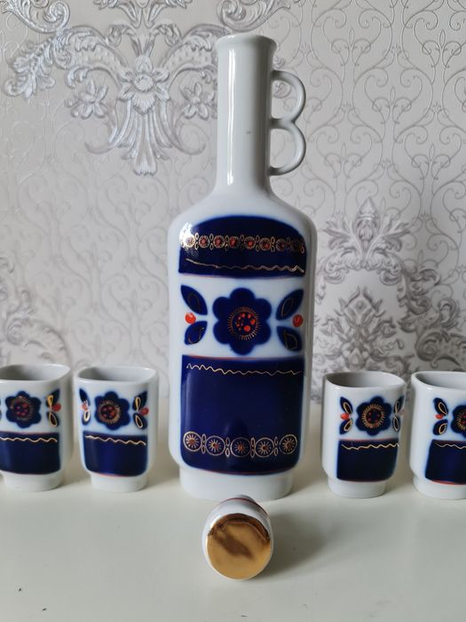 Продам новый коньячный набор.