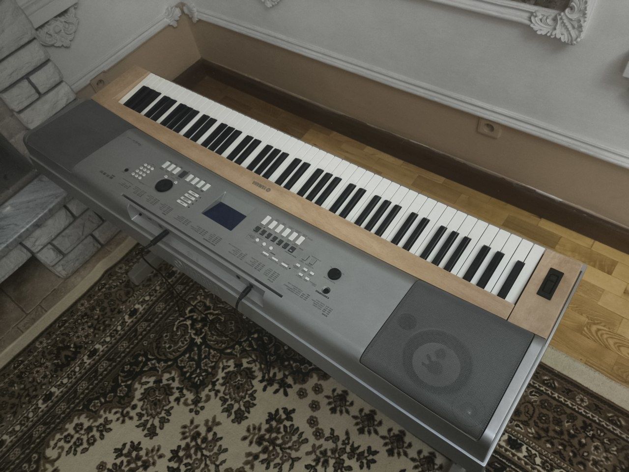 Электронное пианино YAMAHA DGX-620