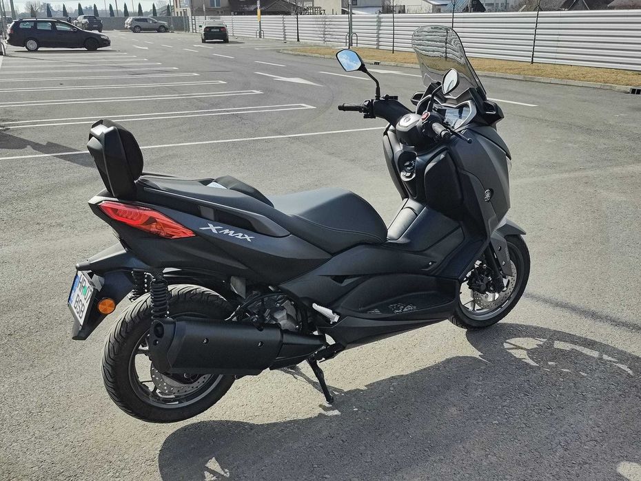 Yamaha X-Max 300 cc, 4200 KM, An fabricatie 2021