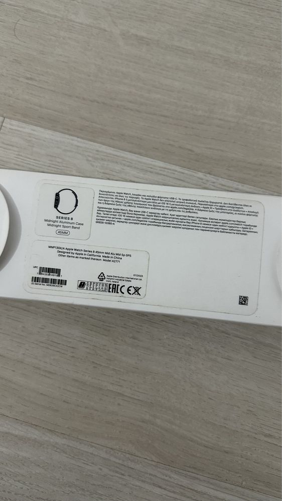 Apple watch 8 series 45 mm. Aluminum & ceramic case.