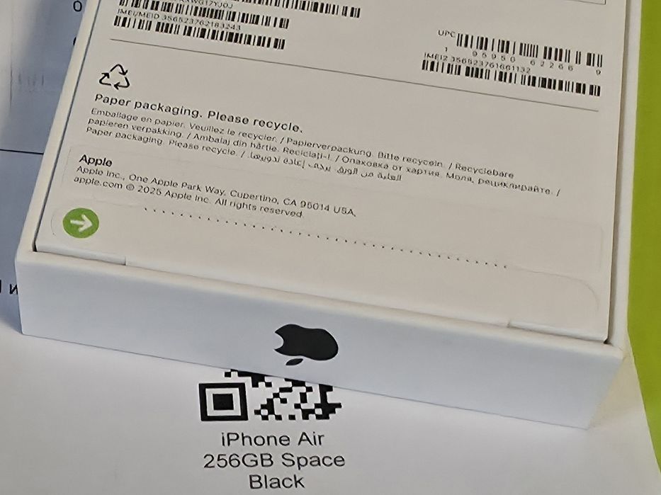 ЗАПЕЧАТАН 256GB iPhone 17 AIR Гаранция Yettel 3г. 2028 Black / Черен