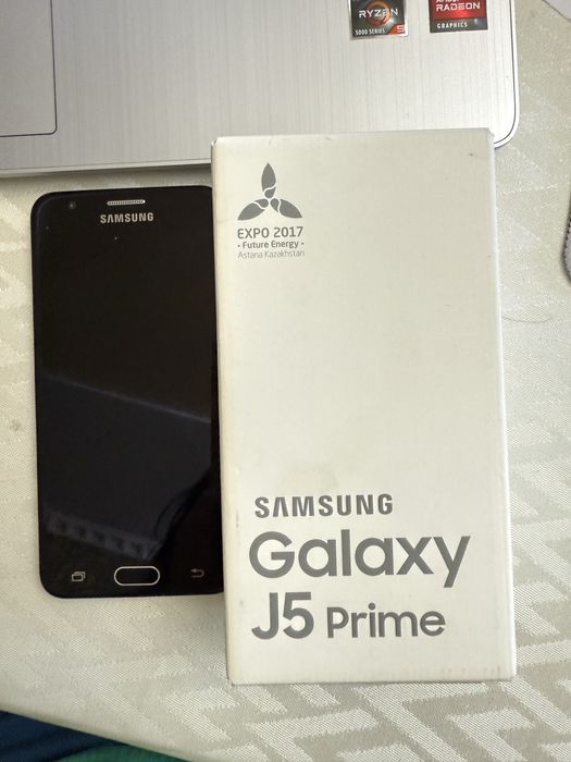 Продается телефон