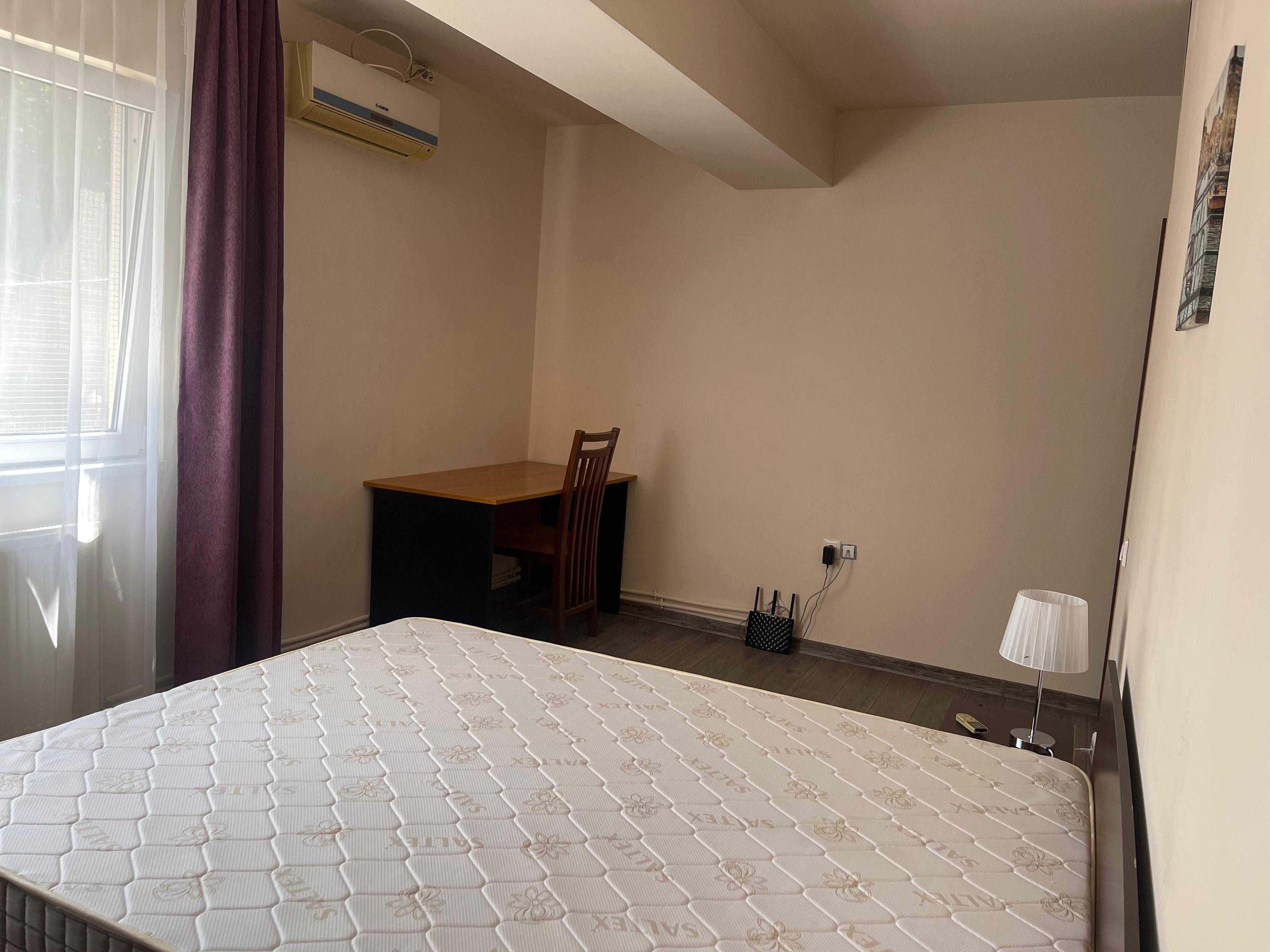 Inchiriez Apartament 2 camere decomandat Bdul Brancoveanu, Sector 4