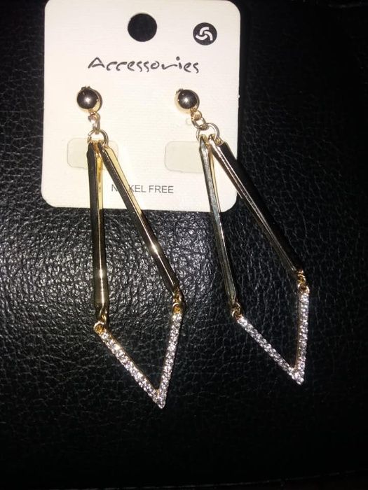 Стоманени обеци с модерен дизайн